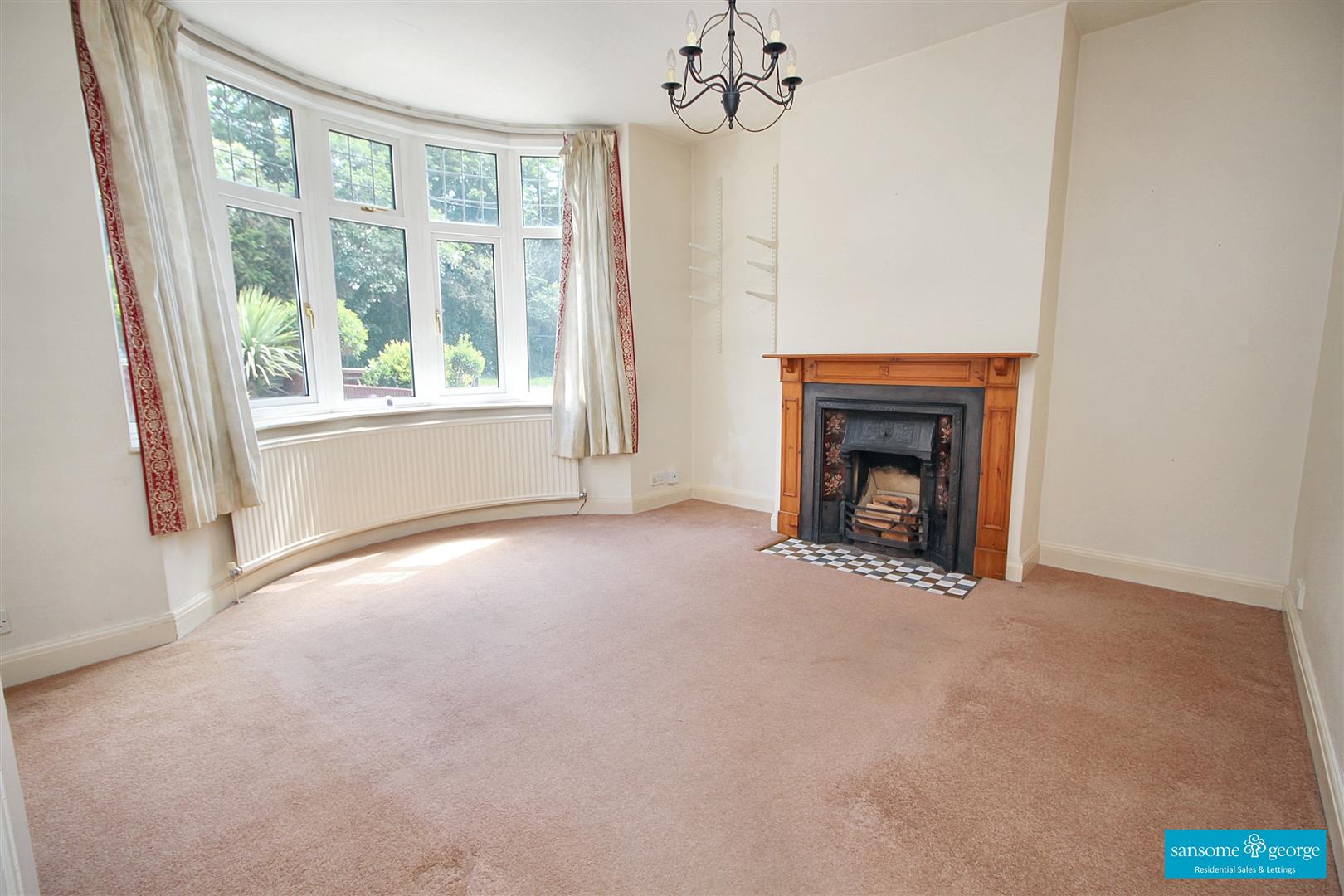 3 bed property in Honey End Lane, Reading